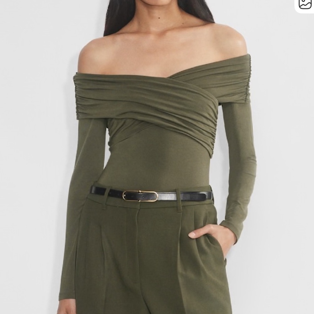 Aritzia Wilfred Gloria Longsleeve - Olive Green - small